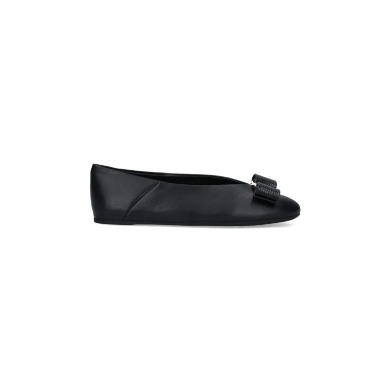 Salvatore Ferragamo Ballerines "Vanna" Ballet Flats – Black Black