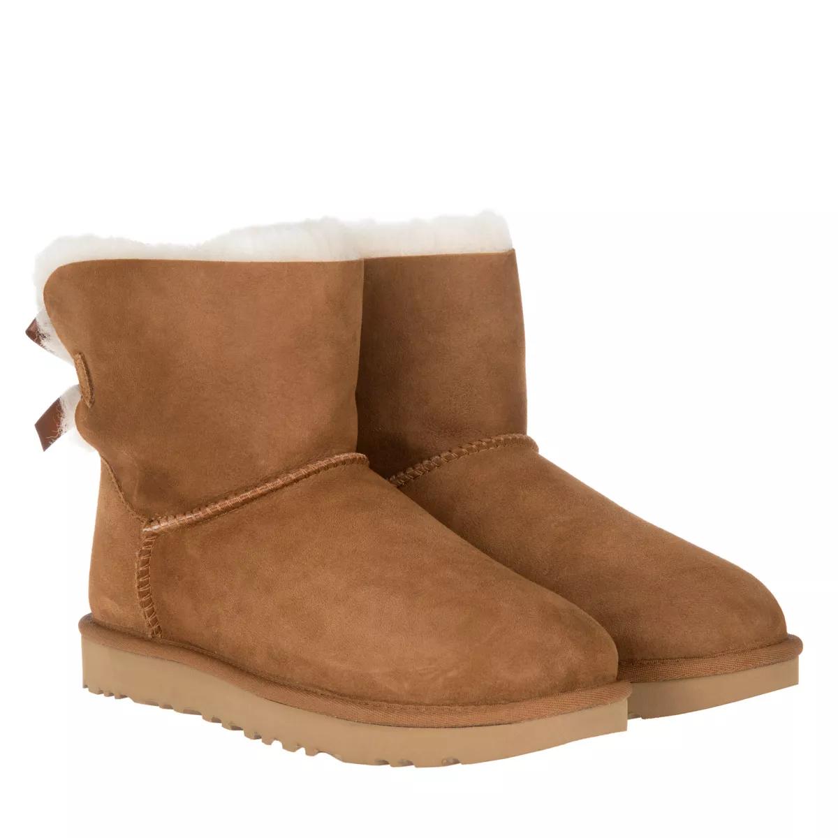 UGG Stiefel & Boots - W Mini Bailey Bow Ii - Gr. 41 (EU) - in Cognacbraun - für Damen