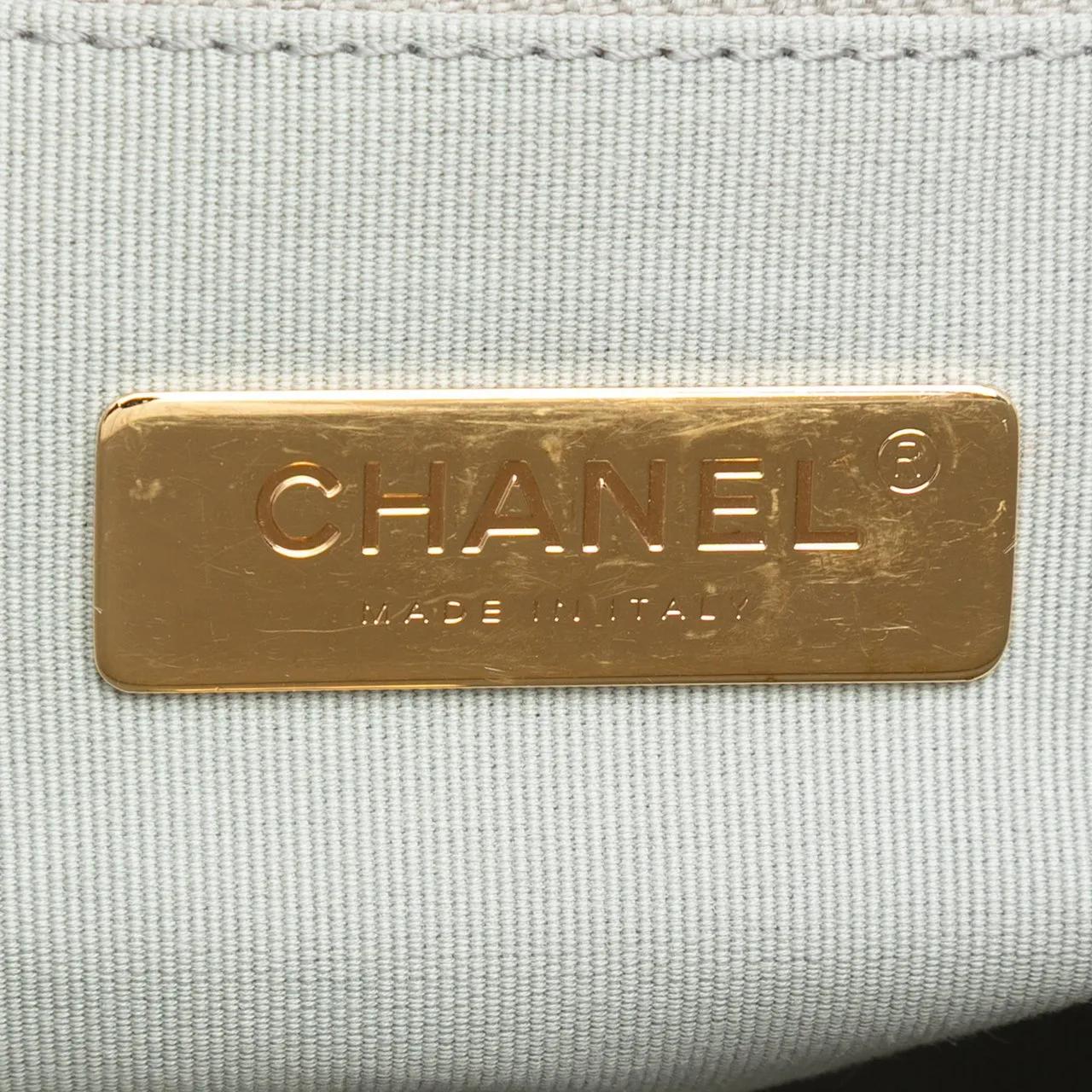 Thumbnail - Chanel Hobo Bags - Maxi Lambskin 19 Flap - Gr. unisize - in Grau - für Damen