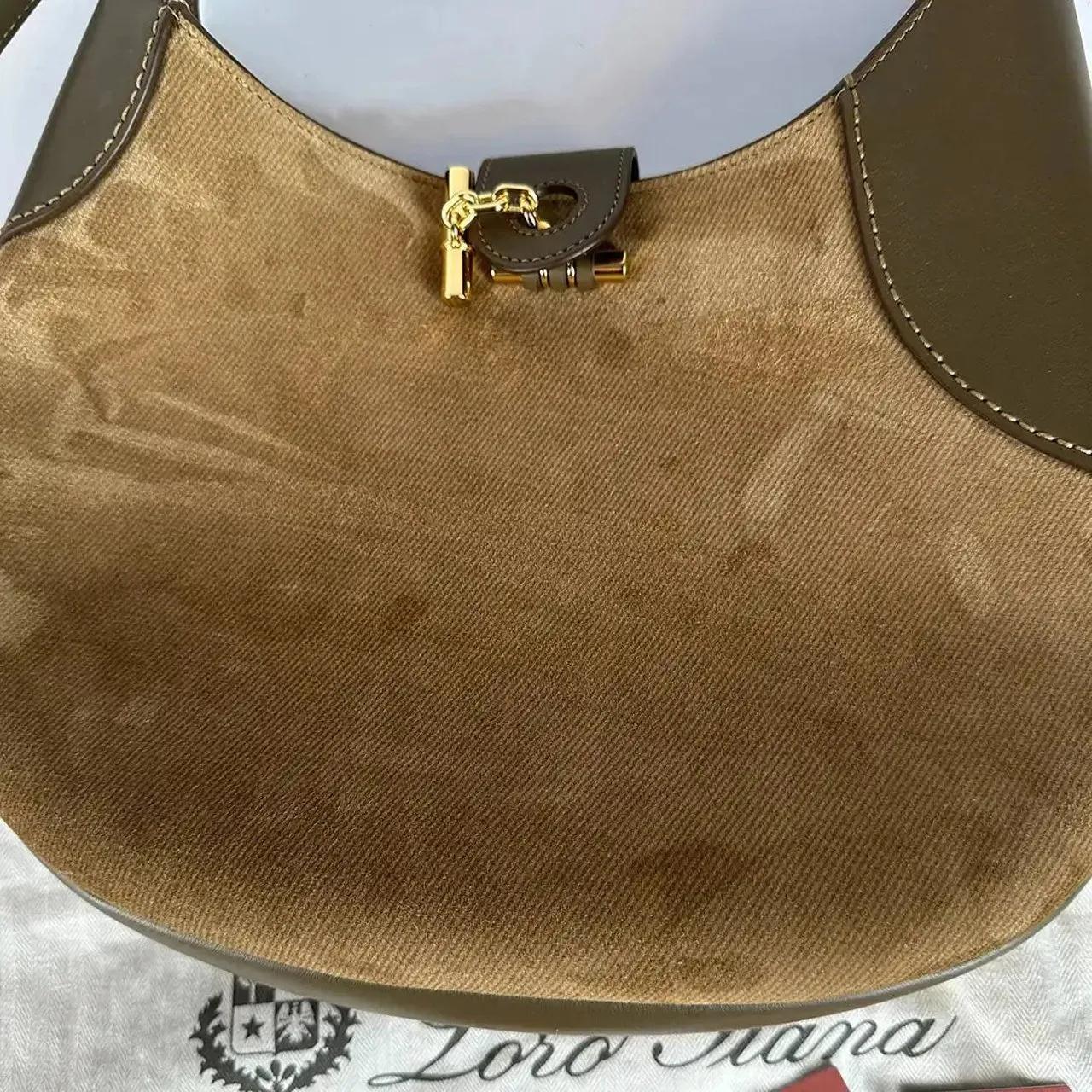 Thumbnail - Loro Piana Crossbody Bags - Loro Piana Bobbin Medium Bag Golden Chestnut/Salty - Gr. unisize - in Braun - für Damen