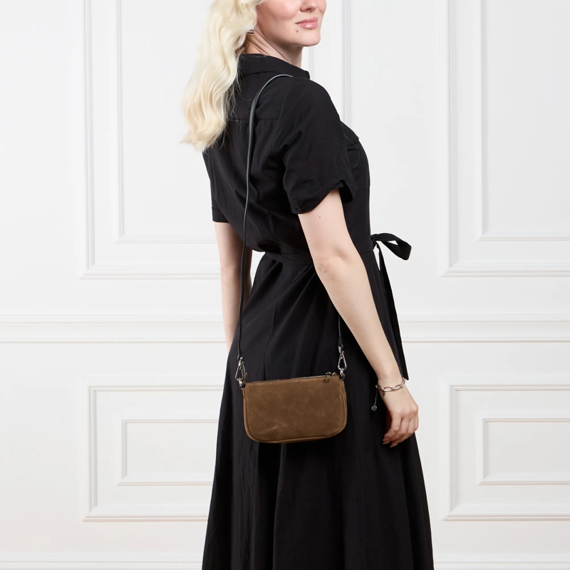 Liebeskind Berlin Sac à bandoulière Monogram Diagonal Hydro Suede Crossbody Bag XS Safari(Image 3)