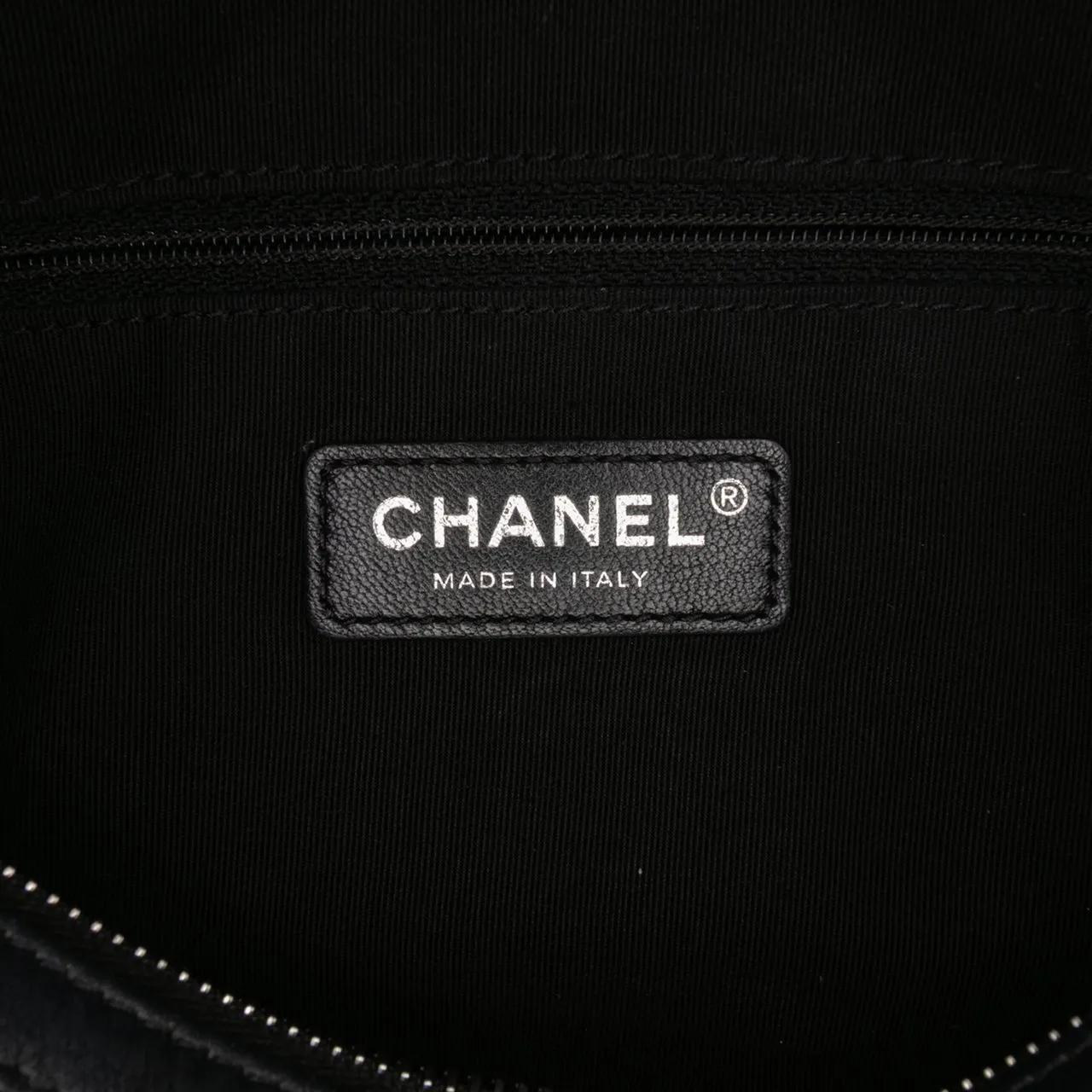 Thumbnail - Chanel Hobo Bags - Calfskin Signature Chain Signe Bowling Bag - Gr. unisize - in Schwarz - für Damen
