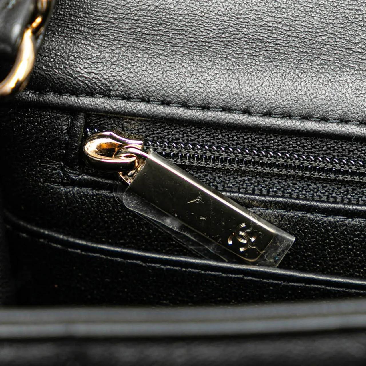 Thumbnail - Chanel Hobo Bags - 2021-2024 Mini Square Lambskin Resin Crystal Monac - Gr. unisize - in Schwarz - für Damen
