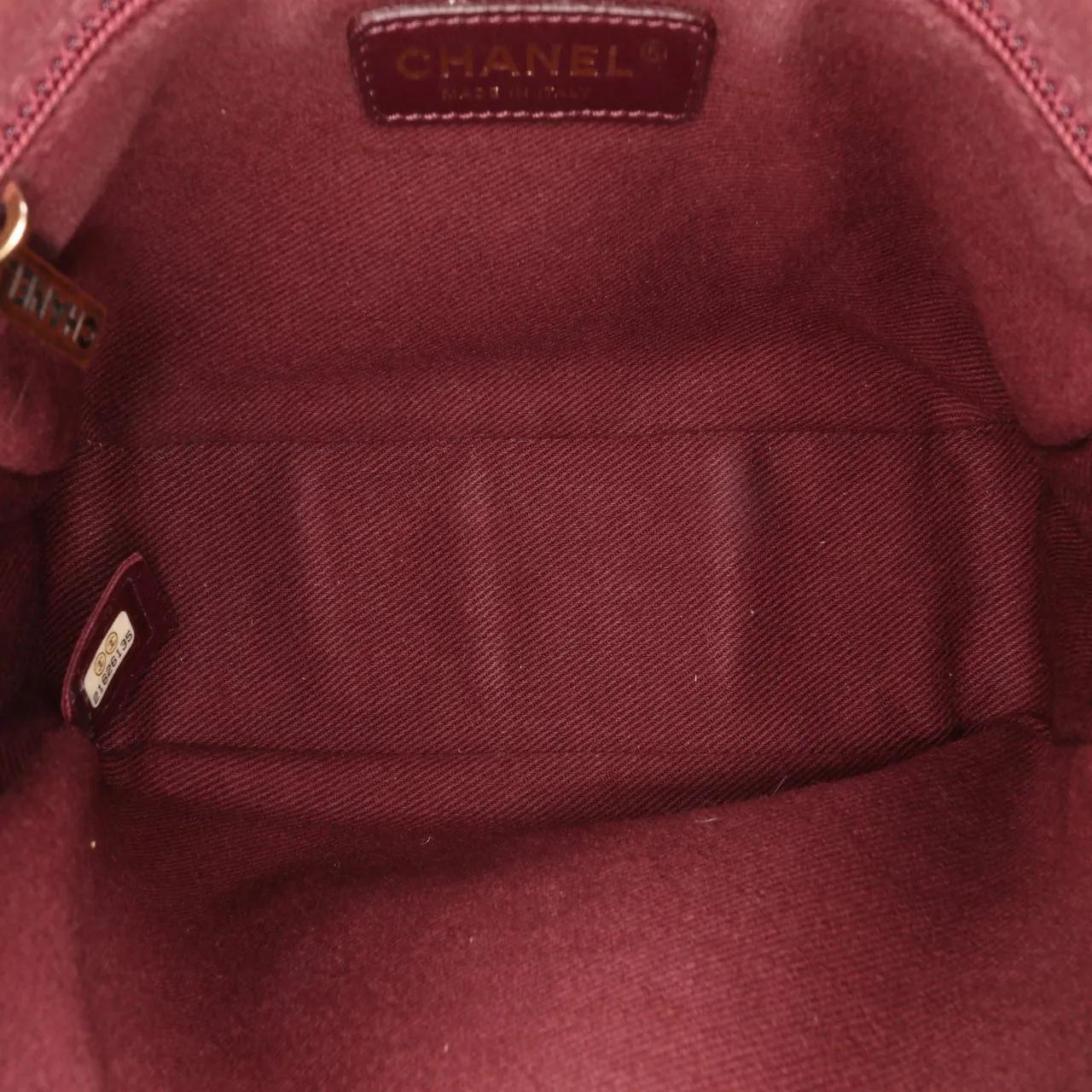 Thumbnail - Chanel Hobo Bags - Chevron Lambskin Pyramid CC Camera Bag - Gr. unisize - in Schwarz - für Damen