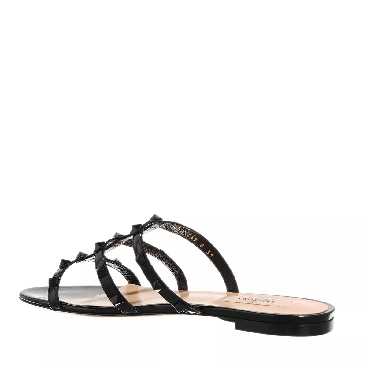 Valentino rockstud clearance flip flops black