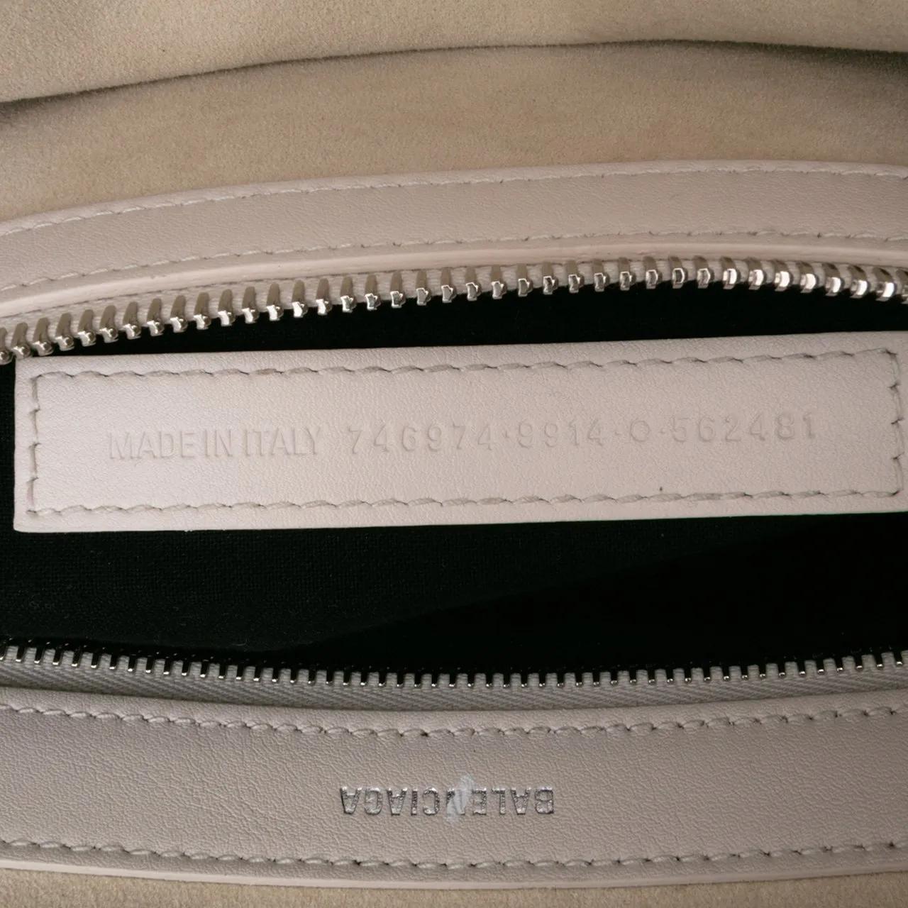 Thumbnail - Balenciaga Shopper - Medium Smooth Calfskin Mary Kate Tote - Gr. unisize - in Gold - für Damen