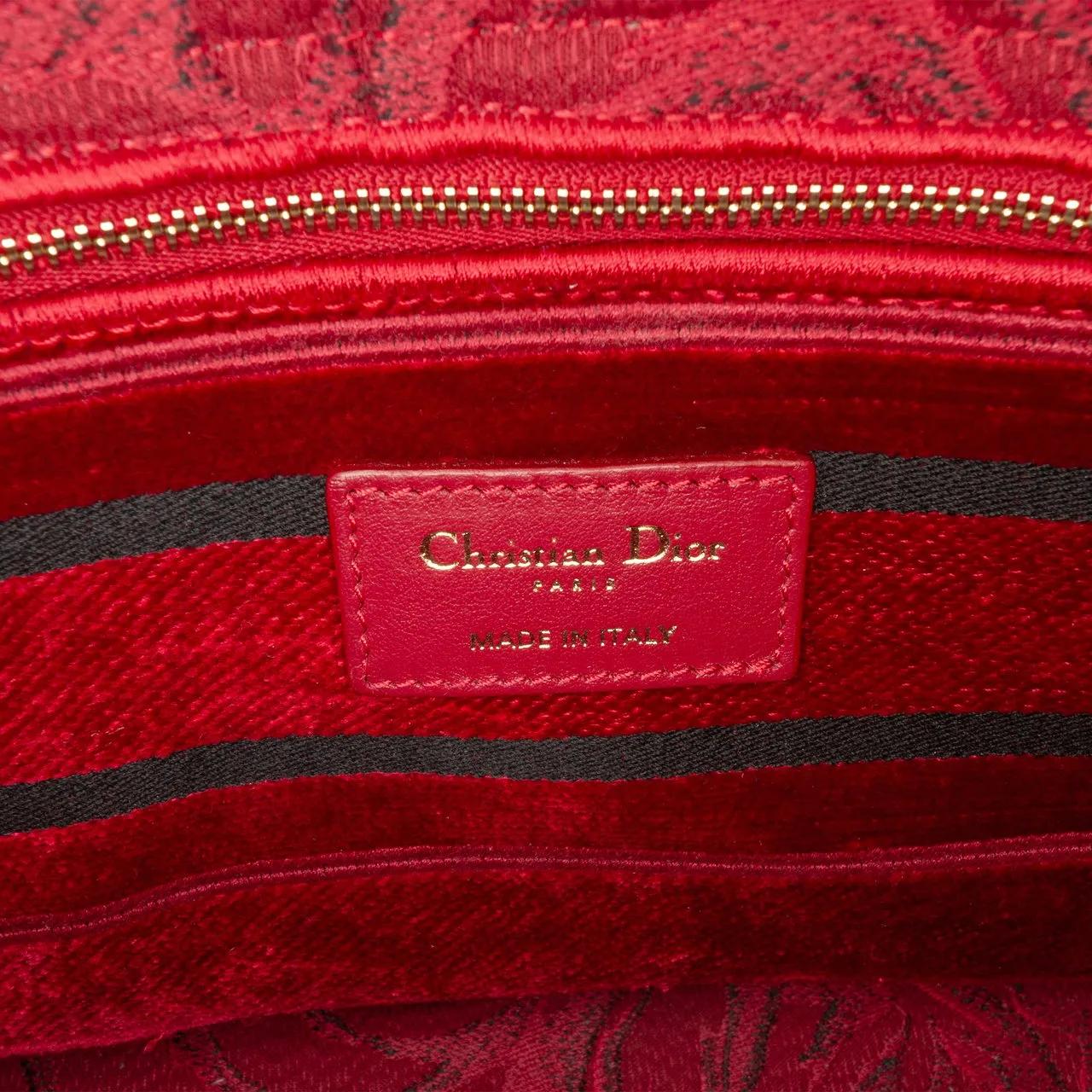 Thumbnail - Christian Dior Hobo Bags - Medium Embroidered Velvet Roses Lady D Lite - Gr. unisize - in Rot - für Damen