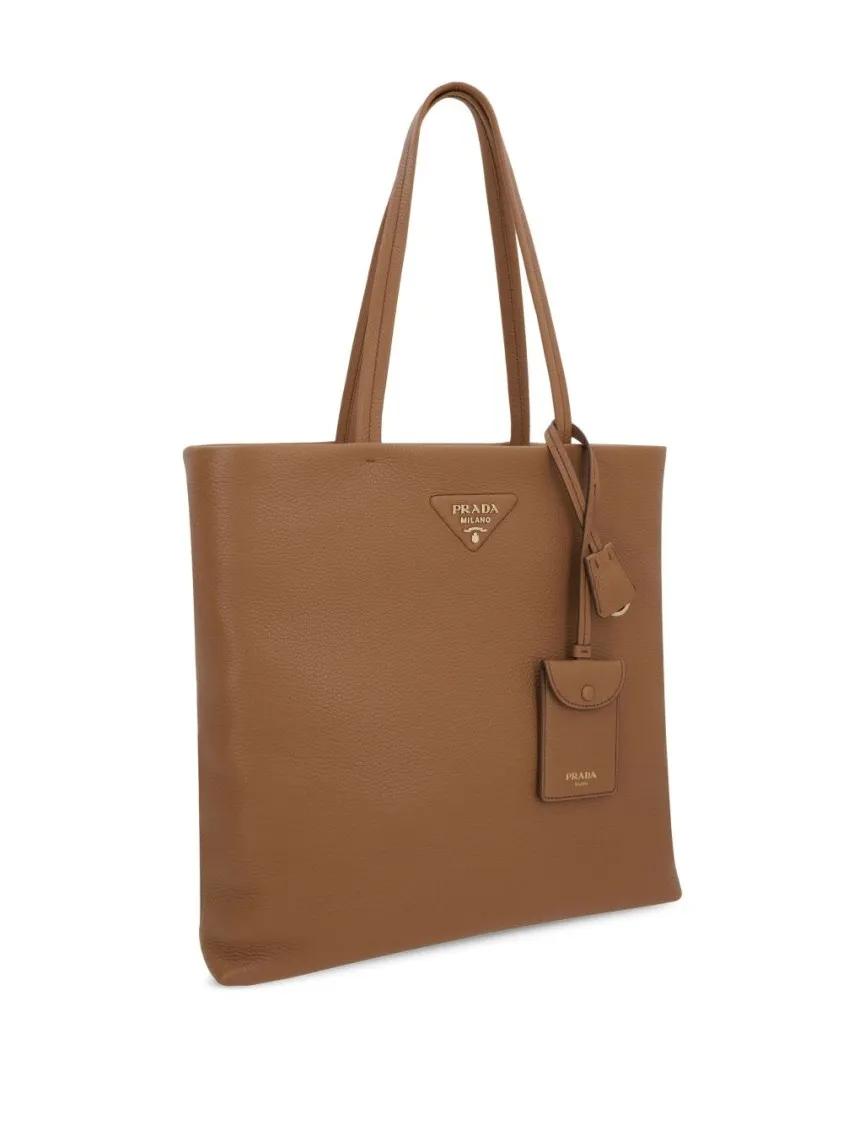 Prada Totes & shoppers Textured Brown Tote Bag With Detachable Tag in bruin