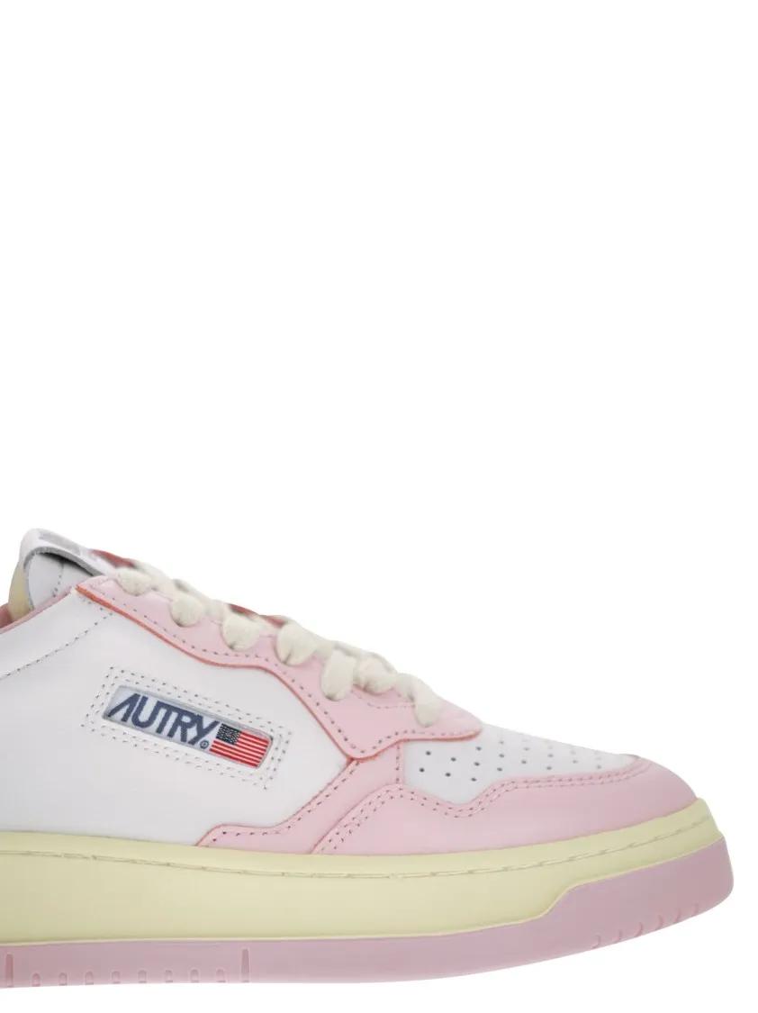 Thumbnail - Autry Low-Top Sneaker - Medalist Low - Two-Tone Leather Sneakers - Gr. 39 (EU) - in Rosa - für Damen