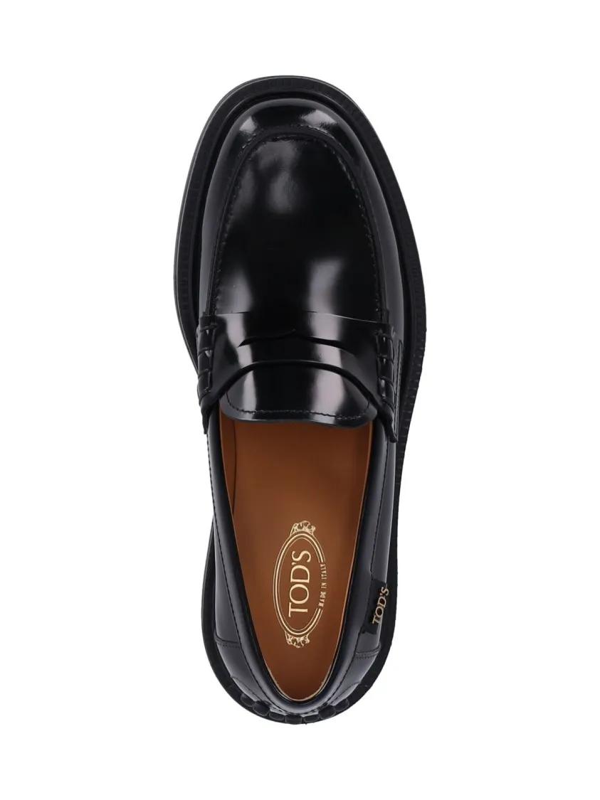 Thumbnail - Black Calfskin Slip-On Loafers With Cut-Out Detail - Gr. 37 (EU) - in Schwarz