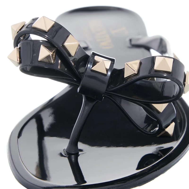 Valentino Garavani Sandalen 'Rockstud' Flip-Flop Sandals – Black Black(Image 10)