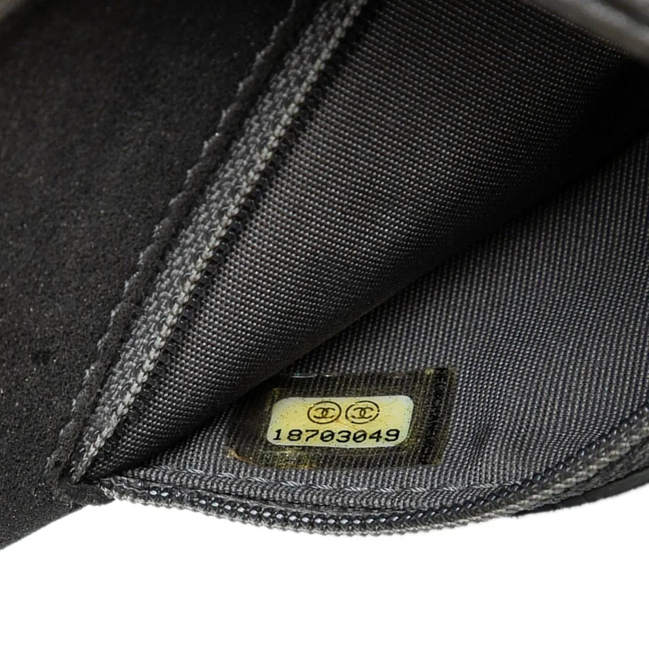 Thumbnail - Chanel Hobo Bags - CC Quilted Iridescent Calfskin Single Flap - Gr. unisize - in Grau - für Damen