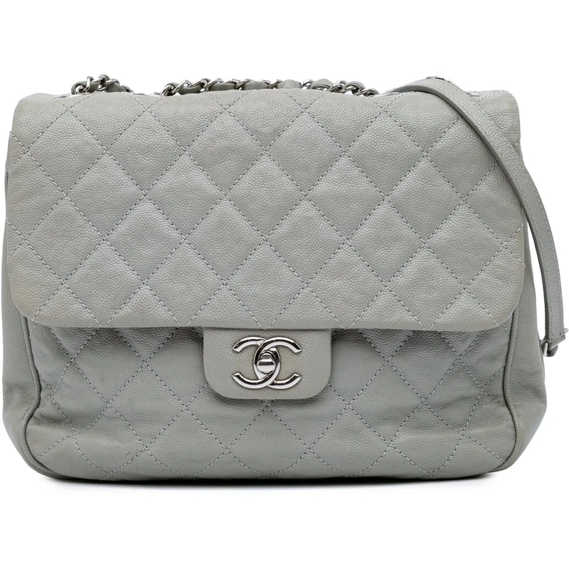 Chanel Sac à bandoulière Large Quilted Caviar Urban Companion Flap grau
