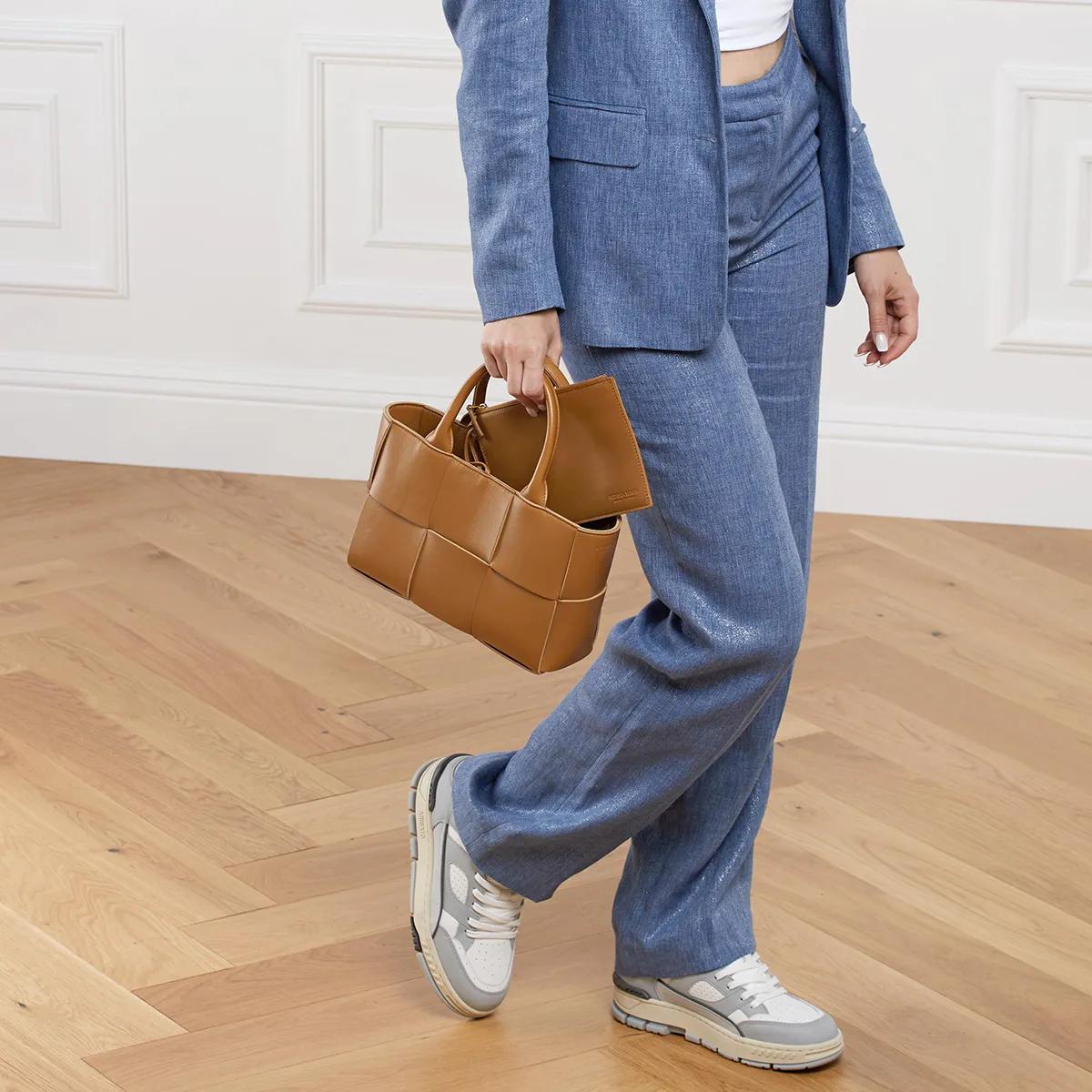 Bottega veneta mini arco hotsell