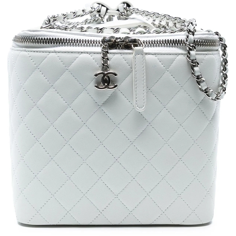 Chanel Nécessaire Large Quilted Lambskin Top Handle Jewelry Box With weiß