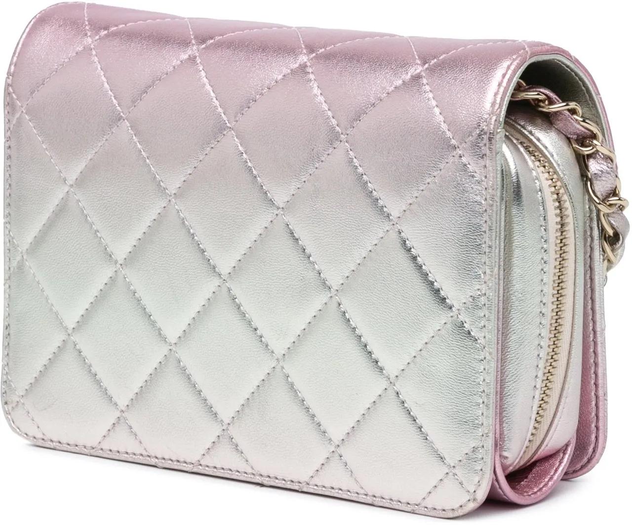 Chanel Shoppers Mini Metallic Lambskin Like a Wallet Flap Bag in poeder roze