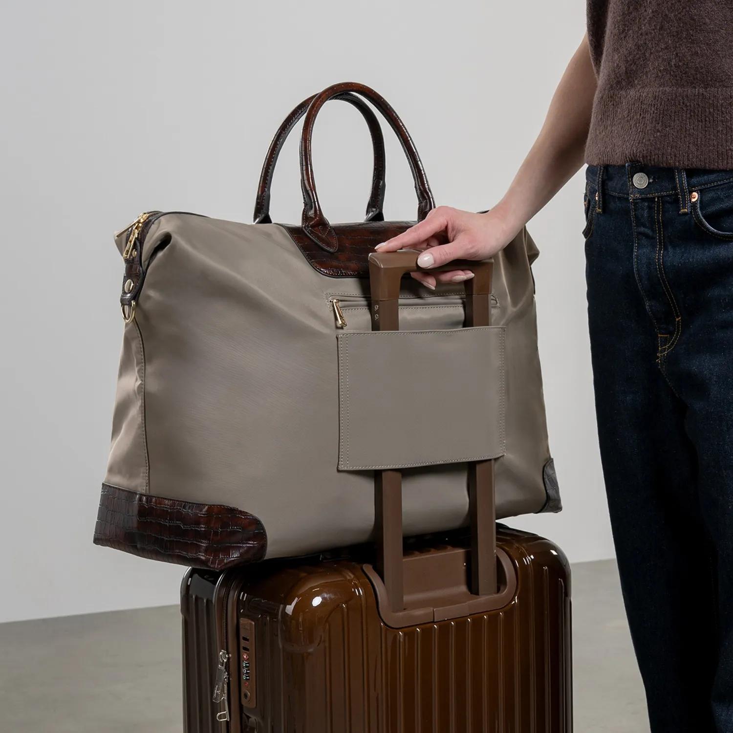 Isabel Bernard Weekender Du Louvre Clarice Reisetasche in taupe