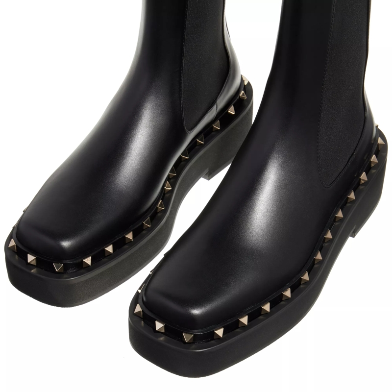 Valentino Garavani Chelsea Boots Platform Plain Toe Round Boots Black(Image 7)
