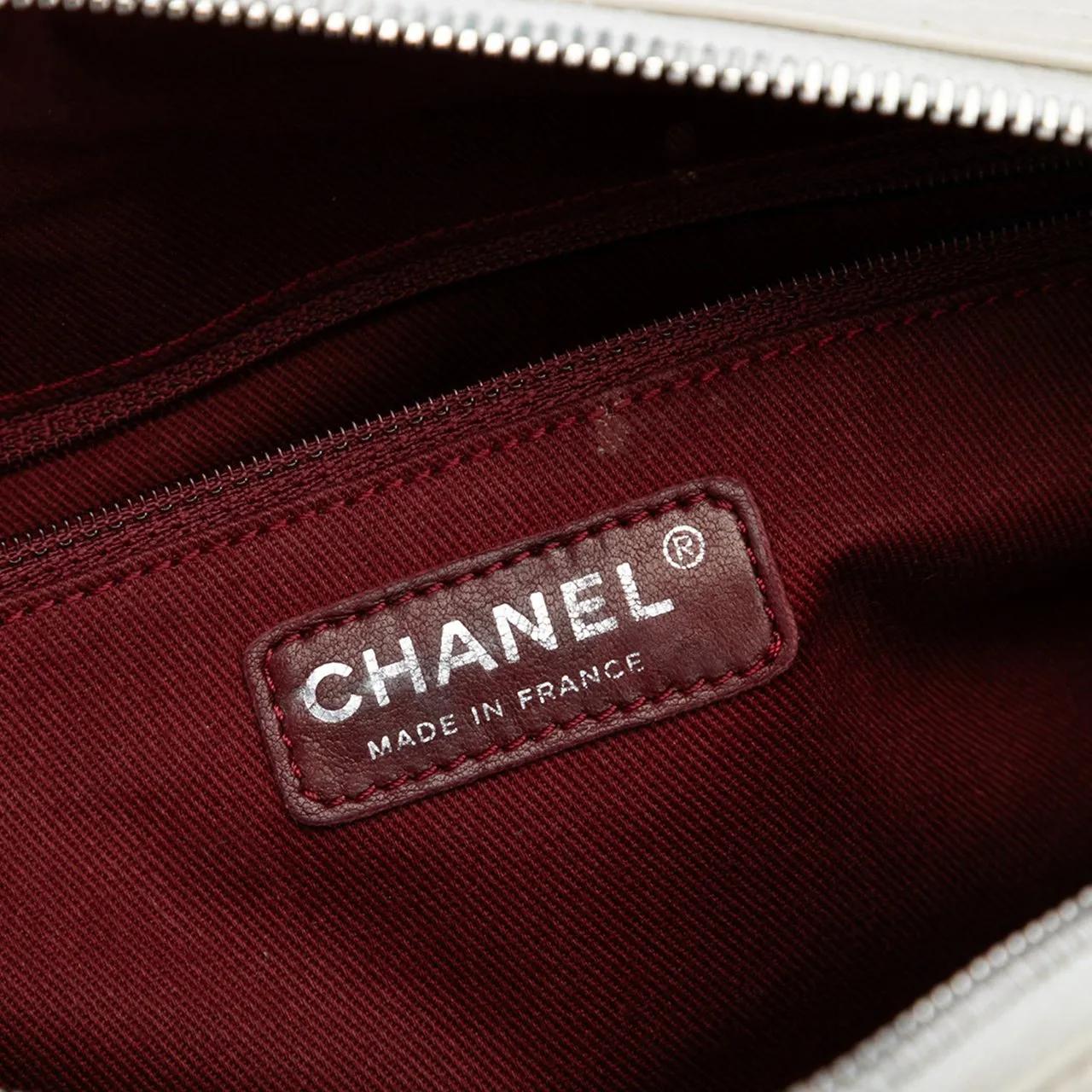 Thumbnail - Chanel Hobo Bags - Quilted Aged Calfskin Cotton Club Bowler Bag - Gr. unisize - in Weiß - für Damen