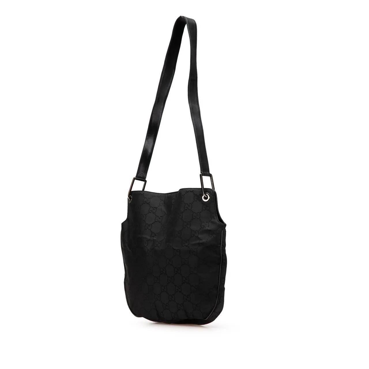 Thumbnail - Gucci Hobo Bags - 2000-2015 GG Canvas and Leather Shoulder Bag - Gr. unisize - in Schwarz - für Damen