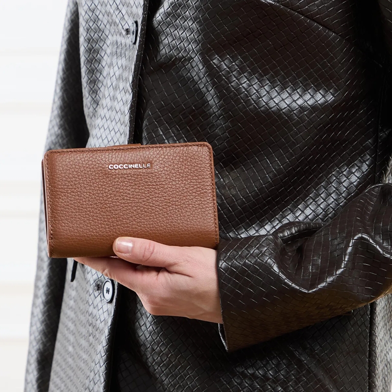 Coccinelle Bi-Fold-Portemonnaie Metallic Soft Cognac(Image 3)