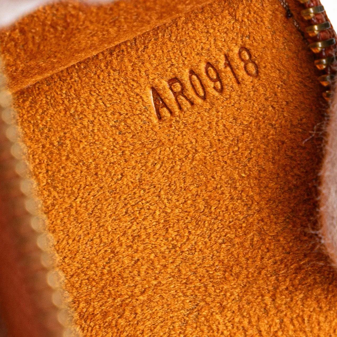 Thumbnail - Louis Vuitton Hobo Bags - Epi Pochette Accessoires - Gr. unisize - in Braun - für Damen