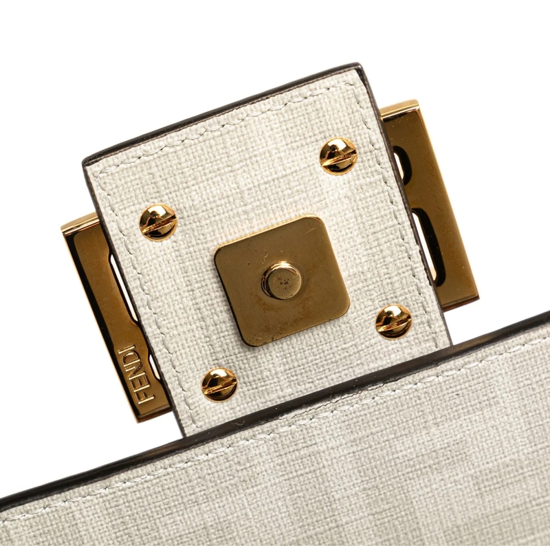 Fendi Schultertasche Zucca Graphic Print Coated Canvas Bikini Girls Bag weiß