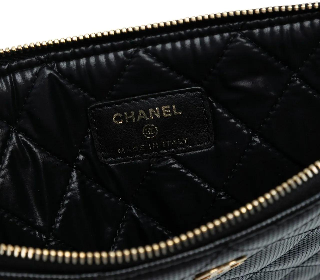 Thumbnail - Chanel Clutches - Medium Quilted Calfskin Pixel Effect O Case Clutch - Gr. unisize - in Schwarz - für Damen