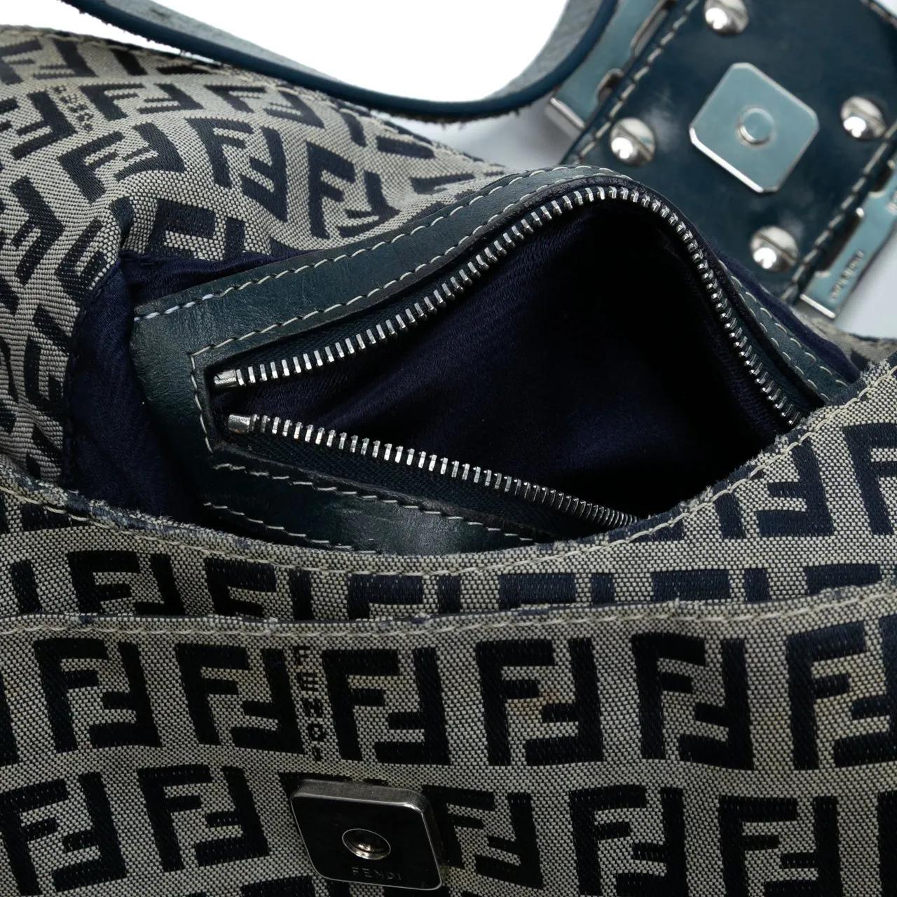 Thumbnail - Fendi Hobo Bags - Zucchino Canvas Shoulder Bag - Gr. unisize - in Grau - für Damen