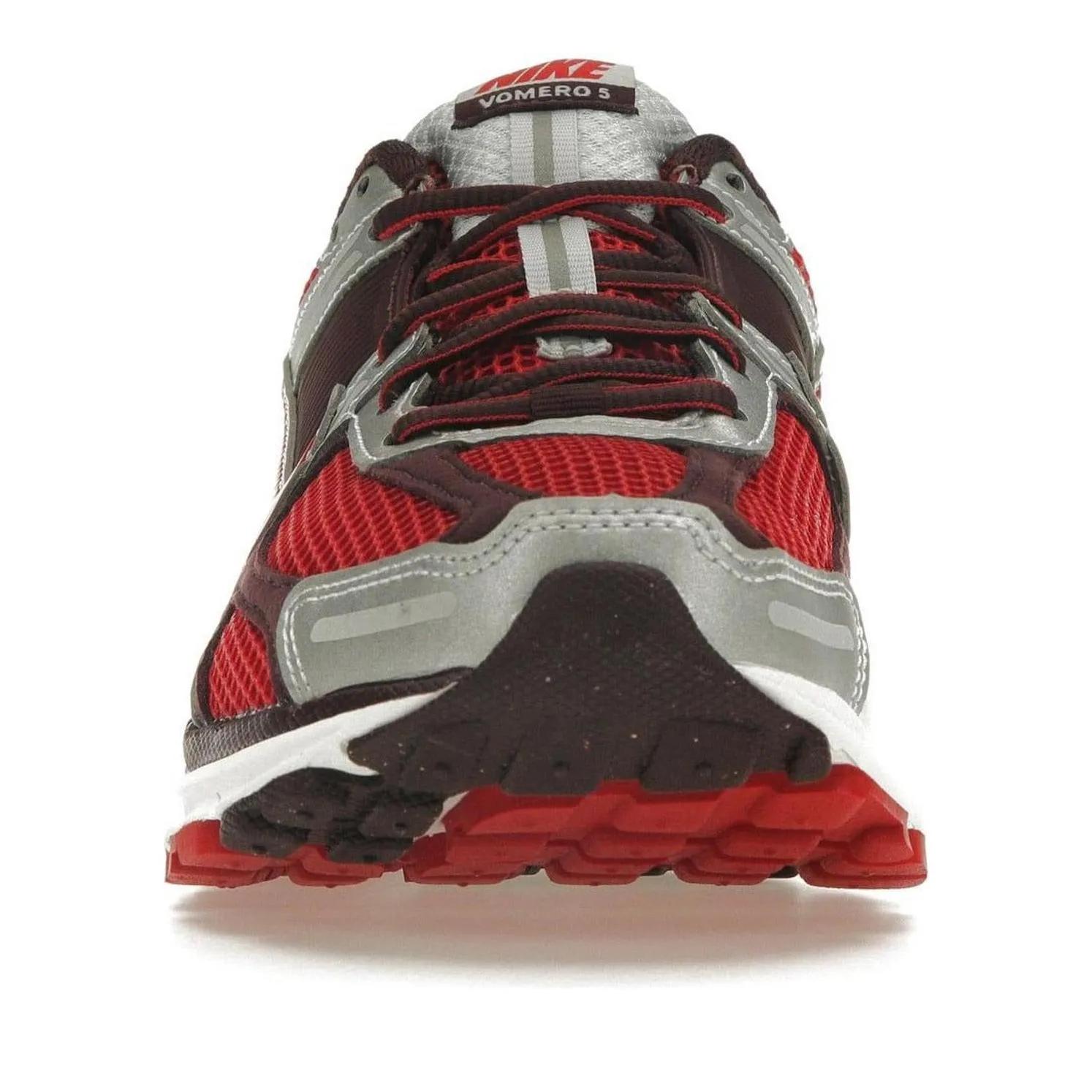 Thumbnail - Nike Low-Top Sneaker - Vomero 5 'mystic Red' Sneakers - Gr. 45 (EU) - in Rot - für Damen
