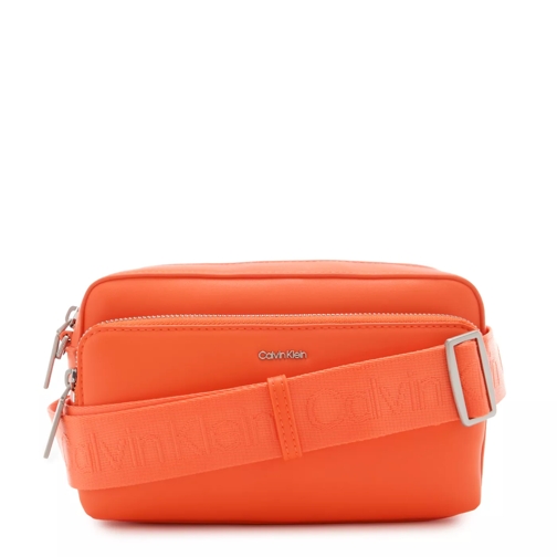 Calvin Klein Calvin Klein Must Orangene Umhängetasche K60K60841 Orange Crossbody Bag