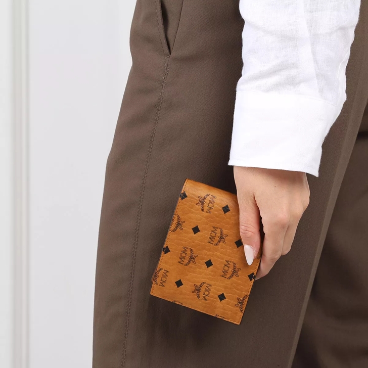 Small Bifold Wallet in Visetos Original Cognac