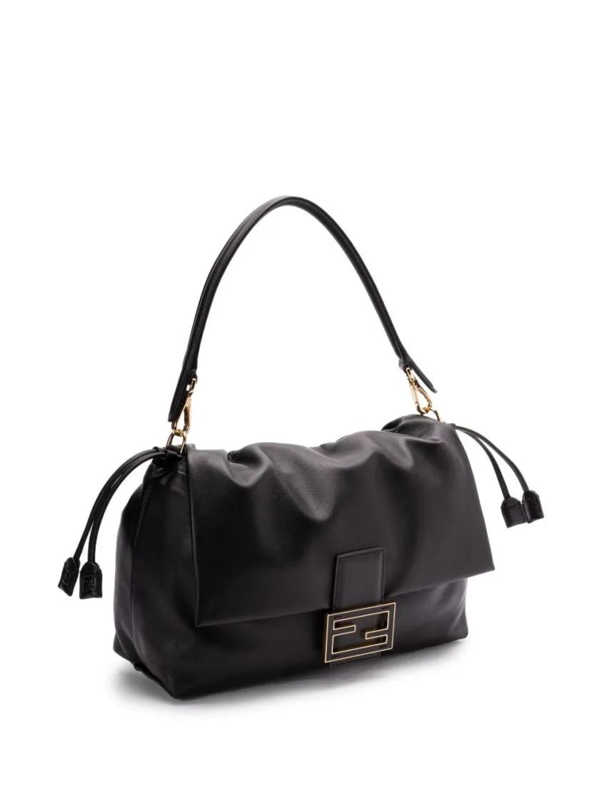 Fendi Hobo bags Gathered Leather Handbag With Gold-Tone Clasp in zwart