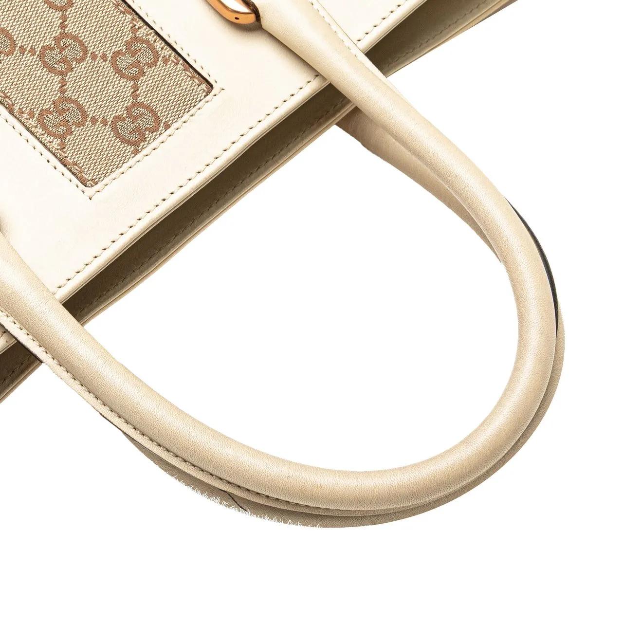 Thumbnail - Gucci Shopper - Calfskin and GG Canvas Nailhead Tote - Gr. unisize - in Weiß - für Damen