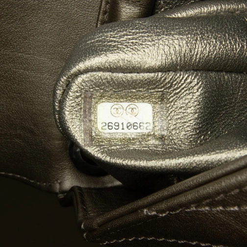 Chanel Sac à bandoulière 2018-2019 Mini Embellished Calfskin Chevron Square grau (Image 20)
