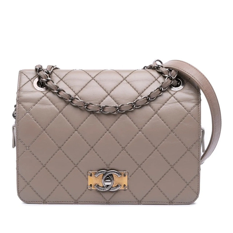 Chanel Sac à bandoulière Quilted Calfskin Day Trip Flap braun