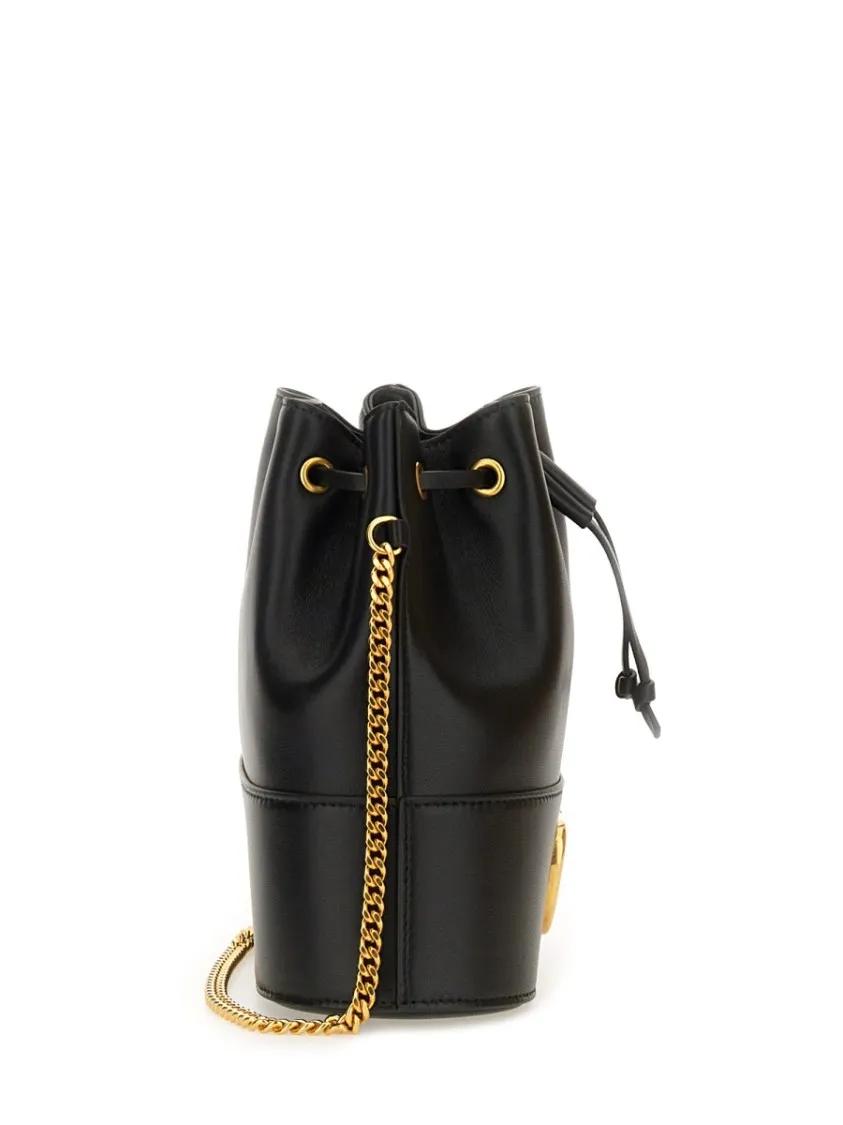 Valentino Garavani Bucket bags Mini Bucket Bag With Chain "Vlogo Signature" in zwart
