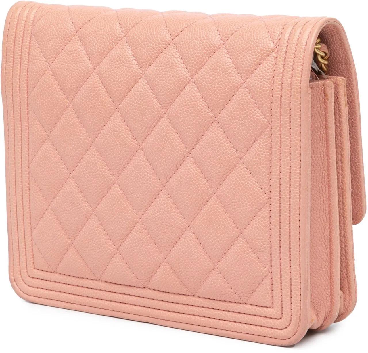 Thumbnail - Chanel Hobo Bags - Quilted Caviar Square Boy Wallet On Chain - Gr. unisize - in Gold - für Damen