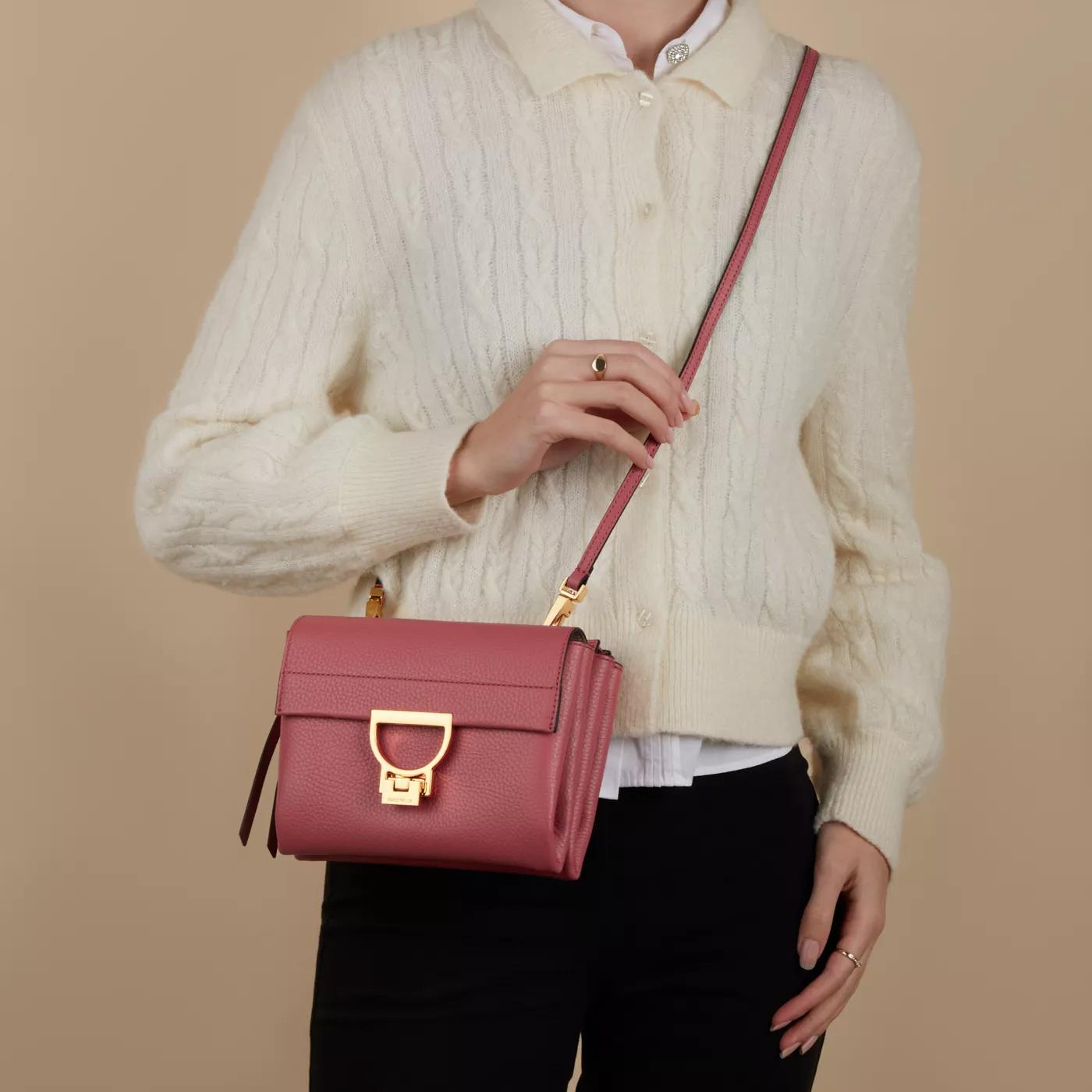 Coccinelle Crossbody bags Arlettis Handtasche in poeder roze