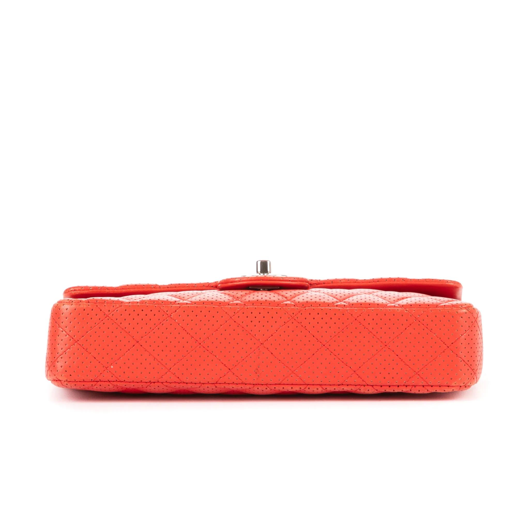 Thumbnail - Chanel Crossbody Bags - East West Perforated Flap - Gr. unisize - in Gelb - für Damen