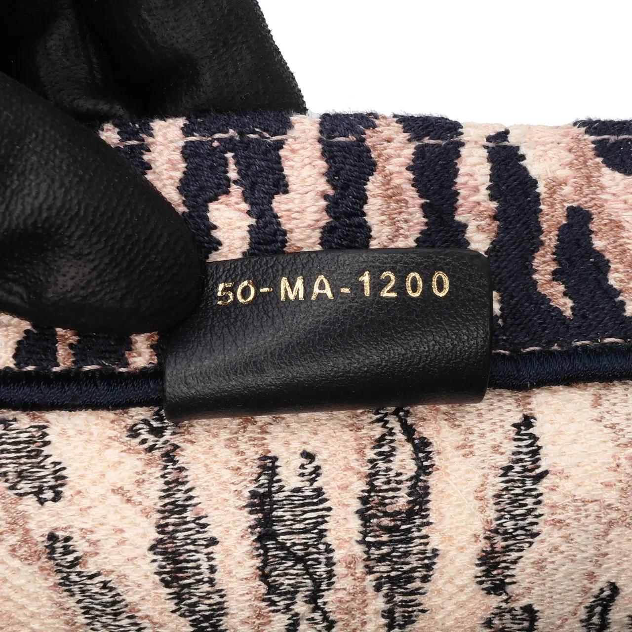 Thumbnail - Christian Dior Shopper - Large Embroidered Canvas Tie Dye Book Tote - Gr. unisize - in Braun - für Damen