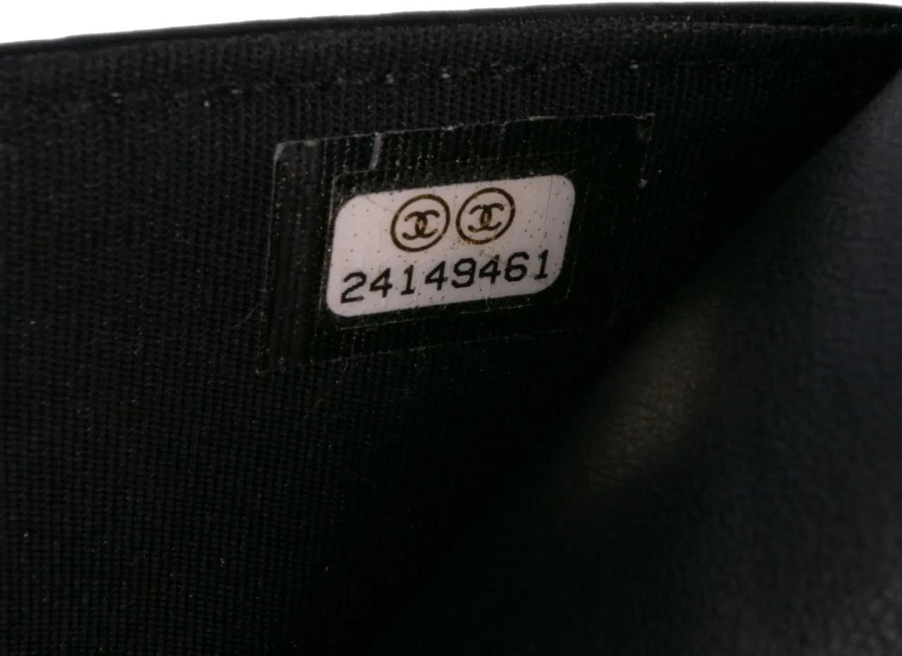 Thumbnail - Chanel Hobo Bags - Quilted Calfskin Chain Around Boy Wallet On Chain - Gr. unisize - in Schwarz - für Damen