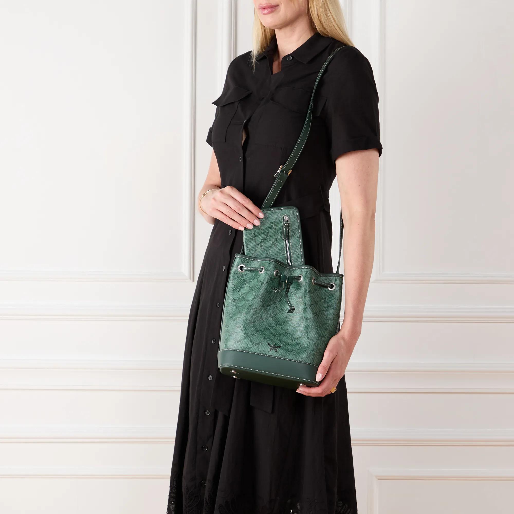 MCM Bucket bags Himmel Lts Drawstring Med G0 in groen