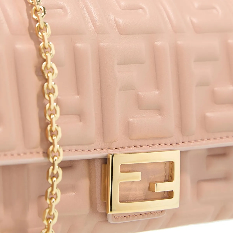 Fendi Wallet On A Chain Baguette Chain Long Wallet Light Pink(Image 5)