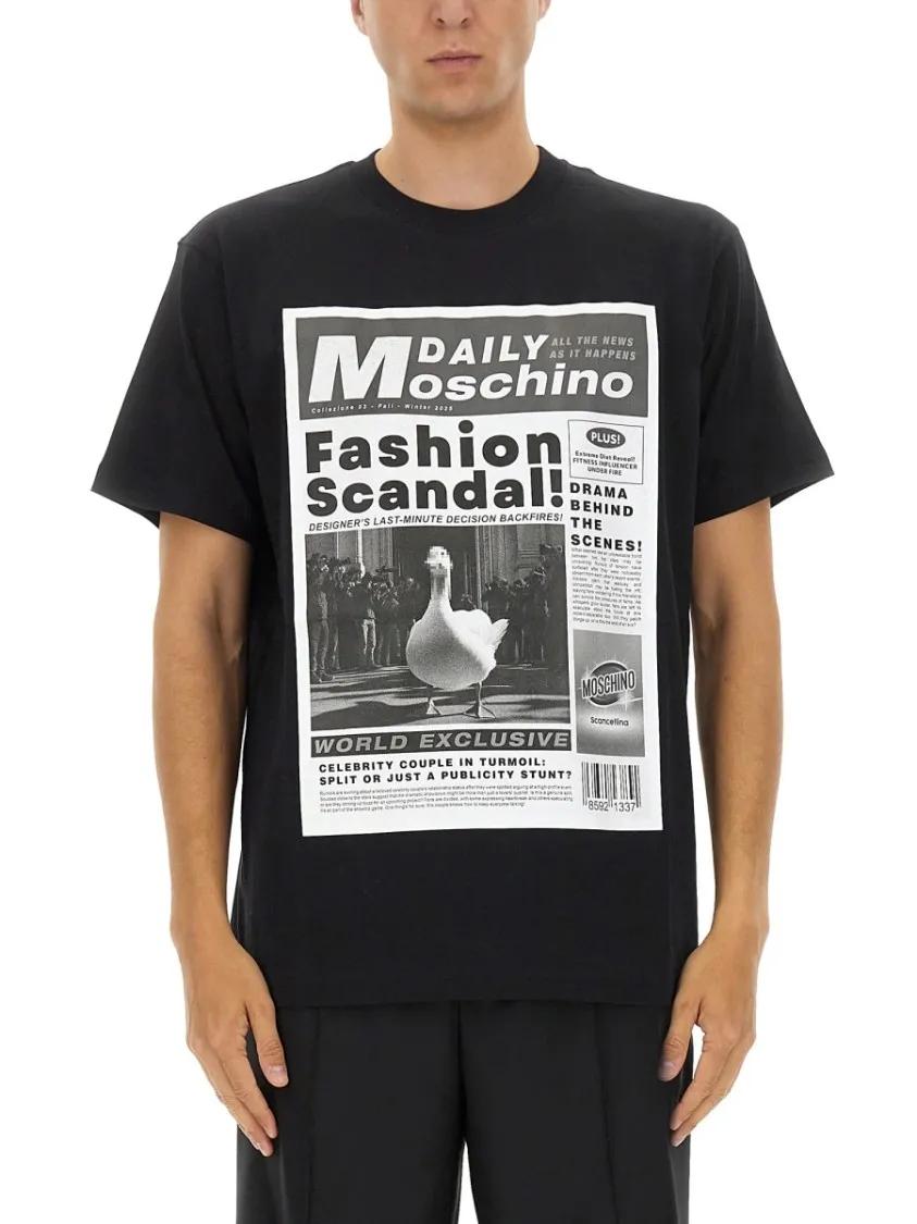 Thumbnail - Moschino - Graphic Print Cotton T-Shirt - Größe XL - schwarz