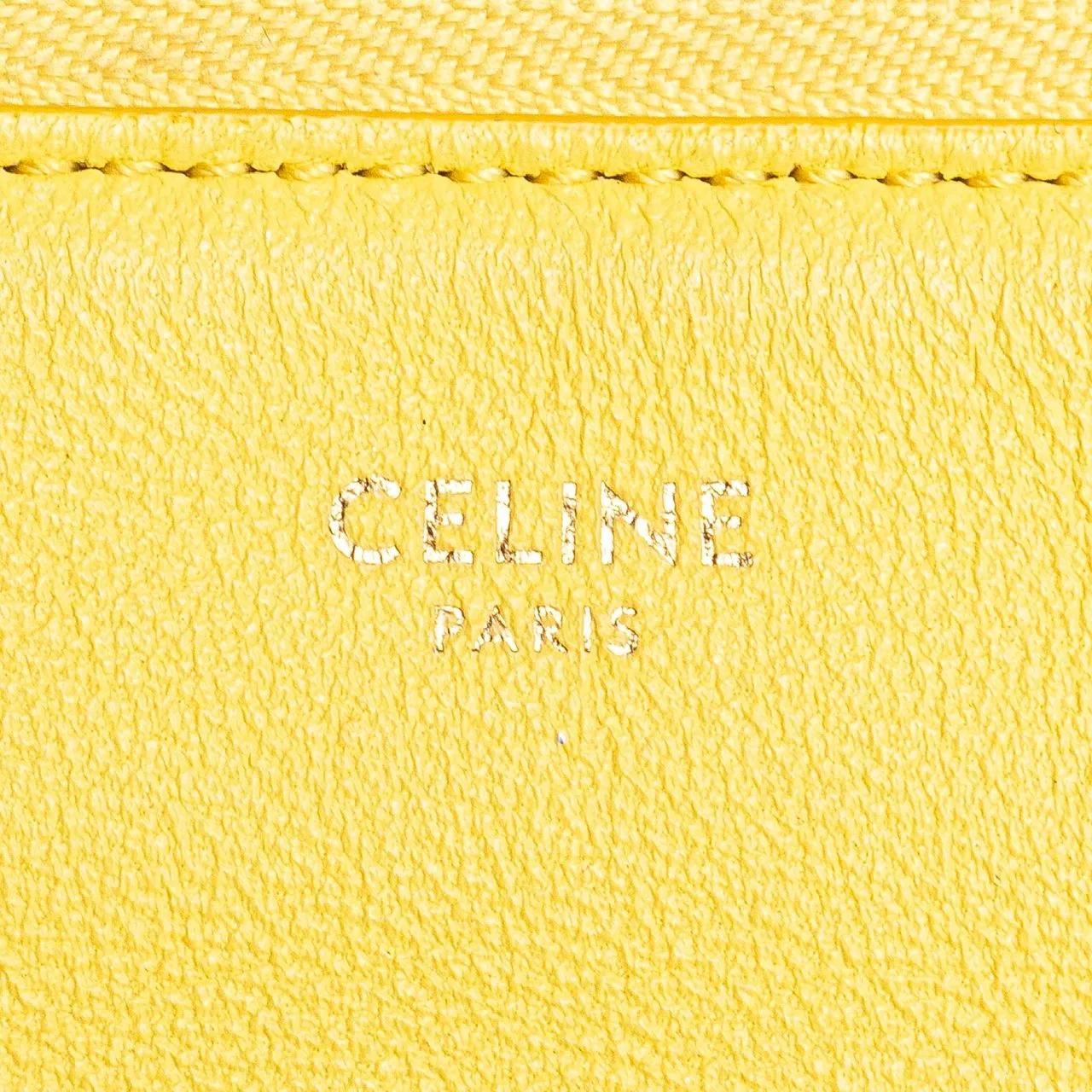 Celine Shoppers Small Leather Trio Crossbody in geel