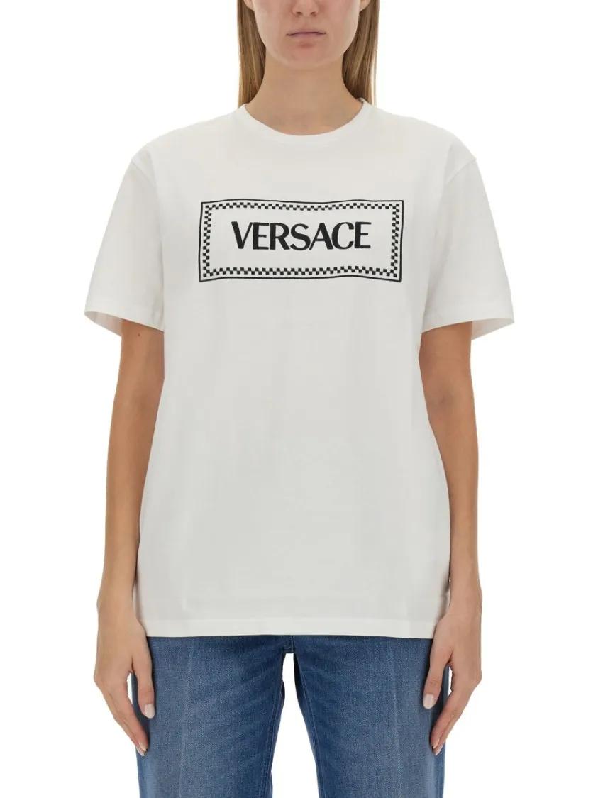 Thumbnail - Versace - T-Shirt With '90S Vintage Logo - Größe 40 - weiß
