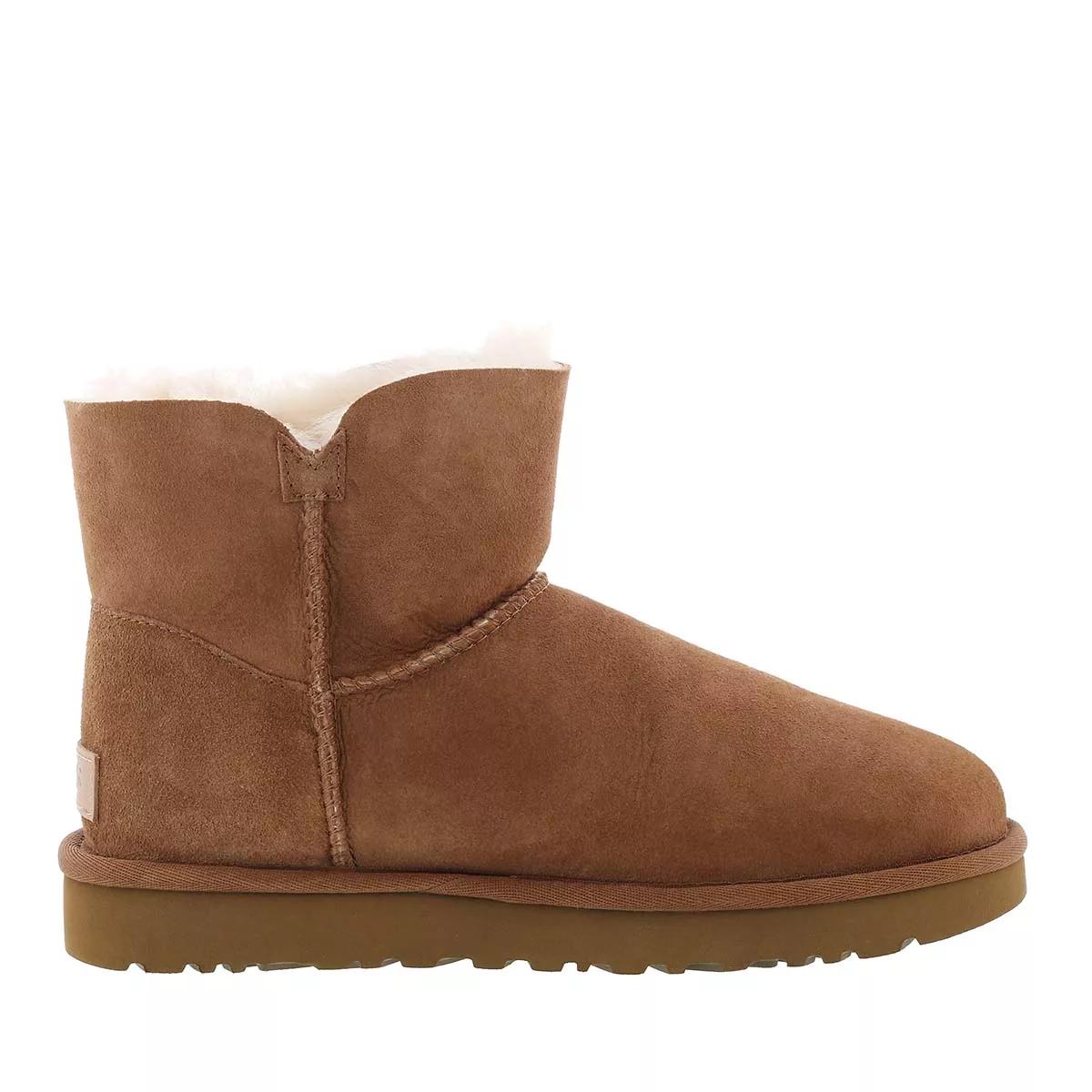 Ugg one store button bailey boot