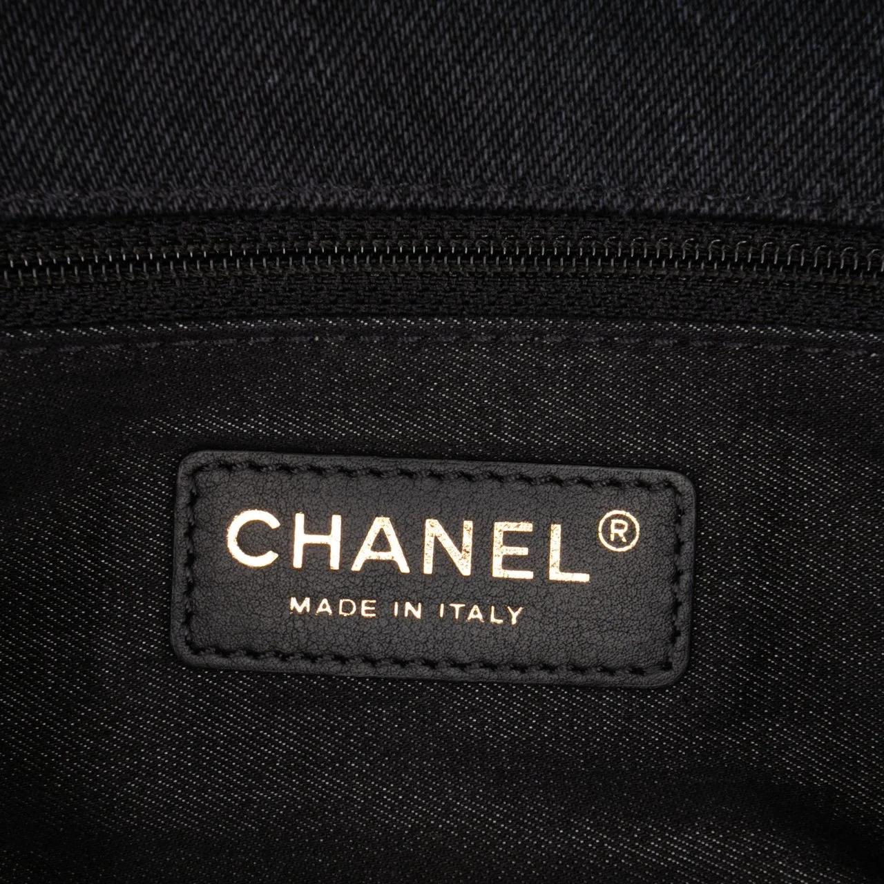 Thumbnail - Chanel Hobo Bags - Mini Rectangular Quilted Denim Mood Flap - Gr. unisize - in Grau - für Damen