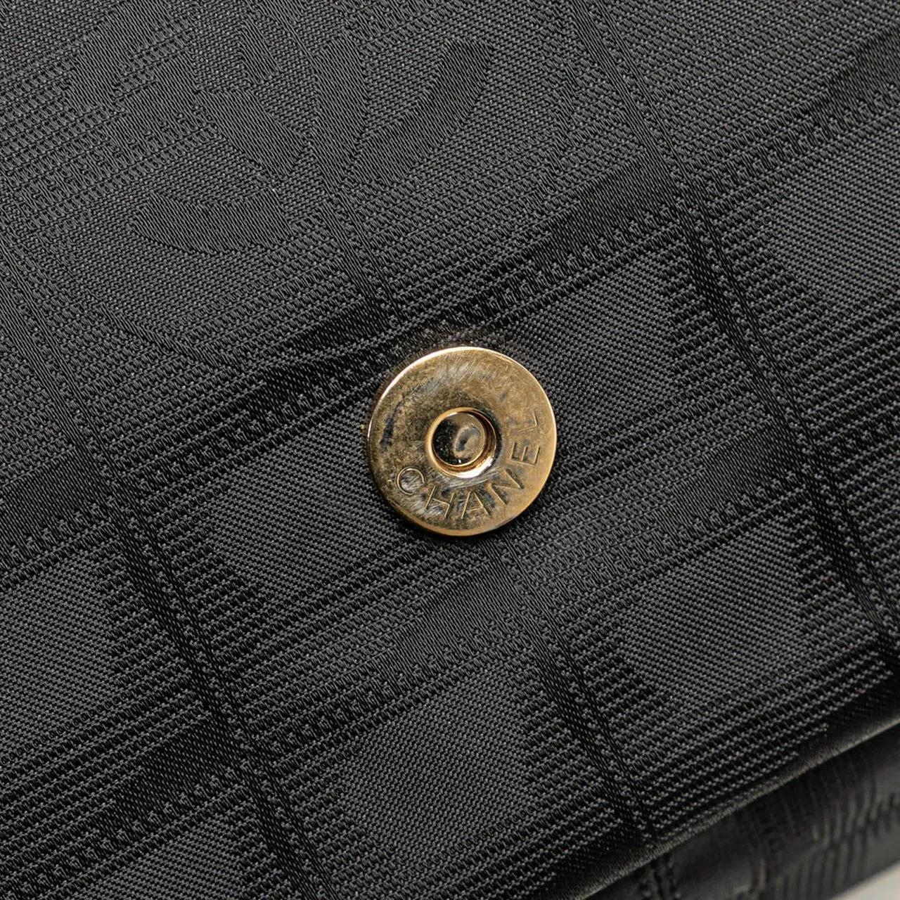 Thumbnail - Chanel Hobo Bags - 2005-2006 New Travel Line Nylon Crossbody - Gr. unisize - in Schwarz - für Damen